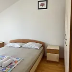 Dada Apartament Turanj
