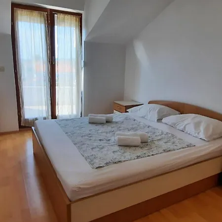 Dada Apartment Turanj