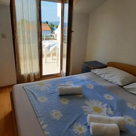 Dada Apartment