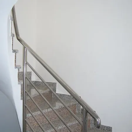 Dada Apartment Turanj